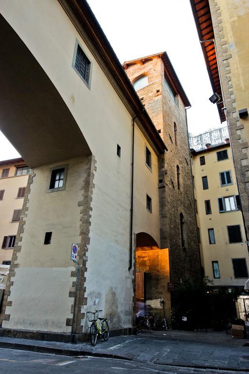 Ponte Vecchio Tower Apartment Florence Exterior photo